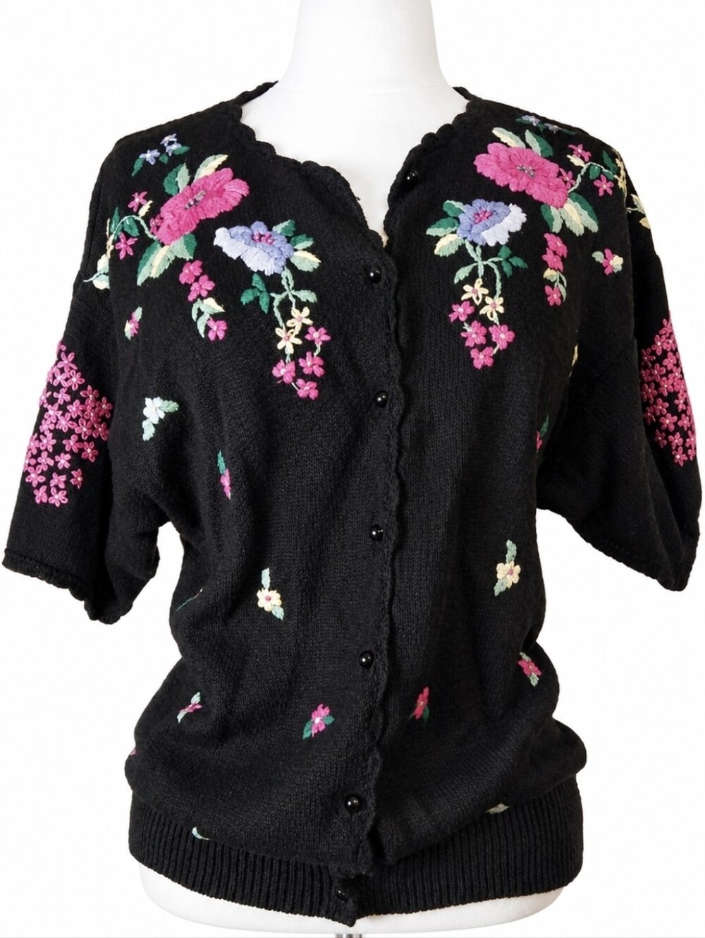 VTG Lucia embroidered floral cardigan grandmacore- large